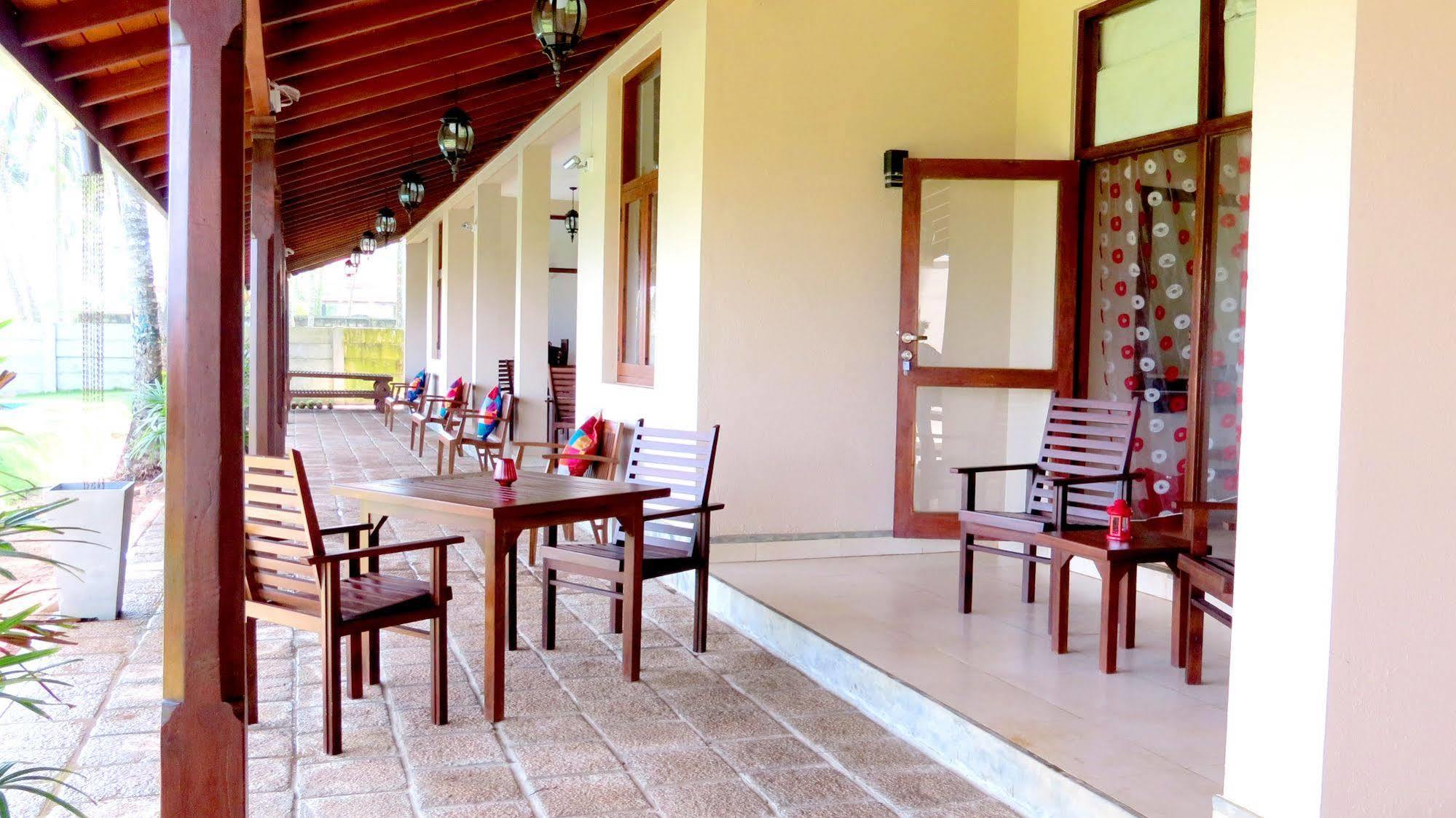 Maresia Beach Villa Wadduwa Exterior foto