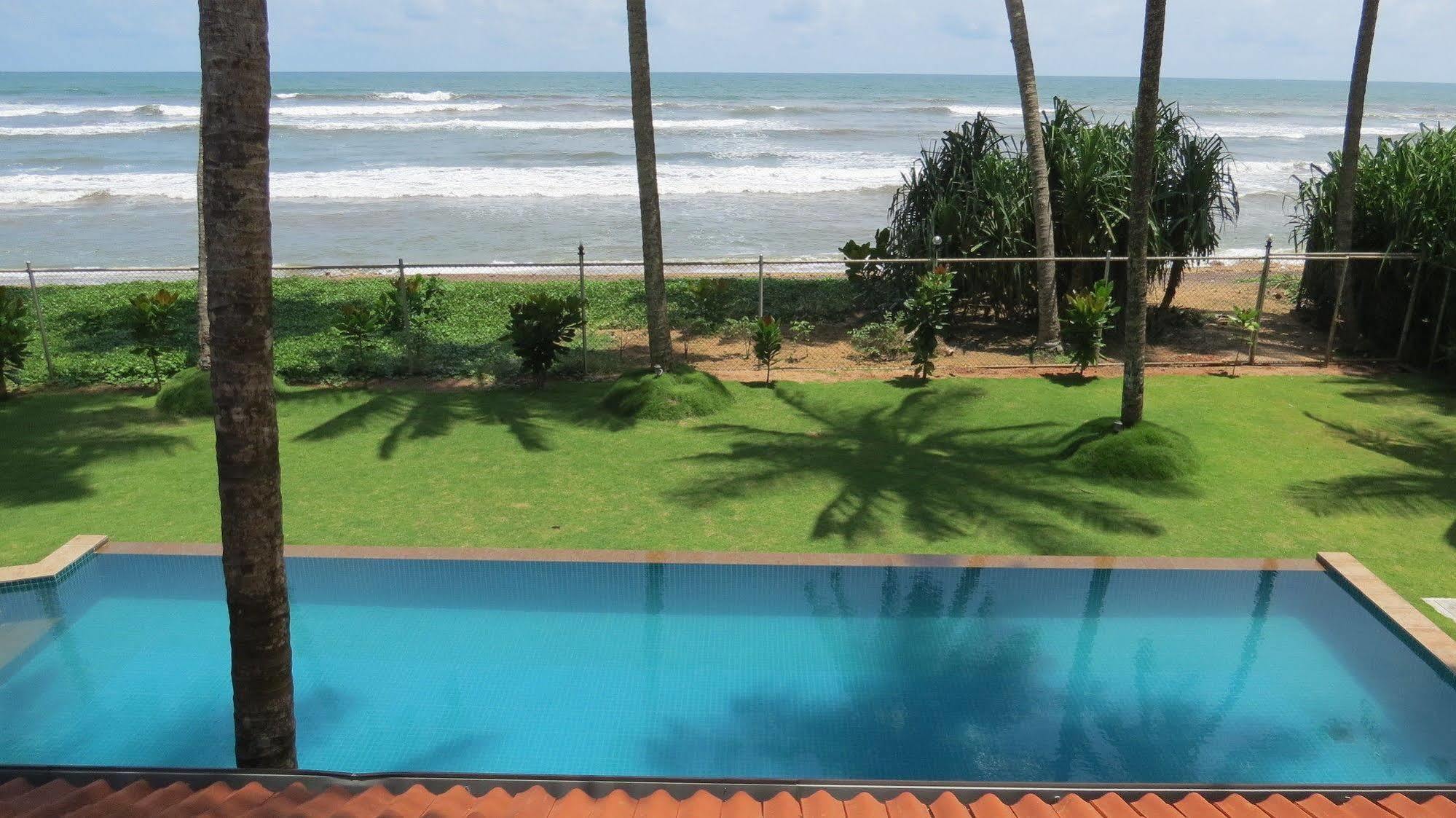 Maresia Beach Villa Wadduwa Exterior foto